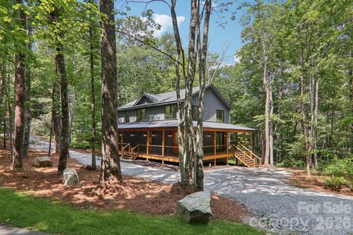 365 Cherokee Cir, Lake Toxaway, NC, 28747-8760 | Card Image