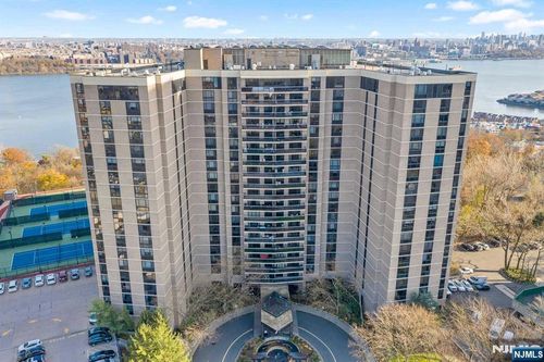 1512 Palisade Ave, Fort Lee, NJ, 07024-5308 | Card Image