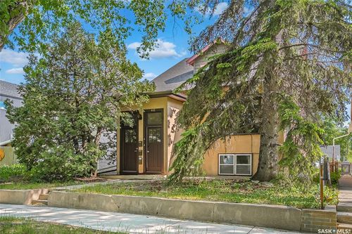 412 5th St E, Saskatoon, SK, S7H1E9 | Card Image