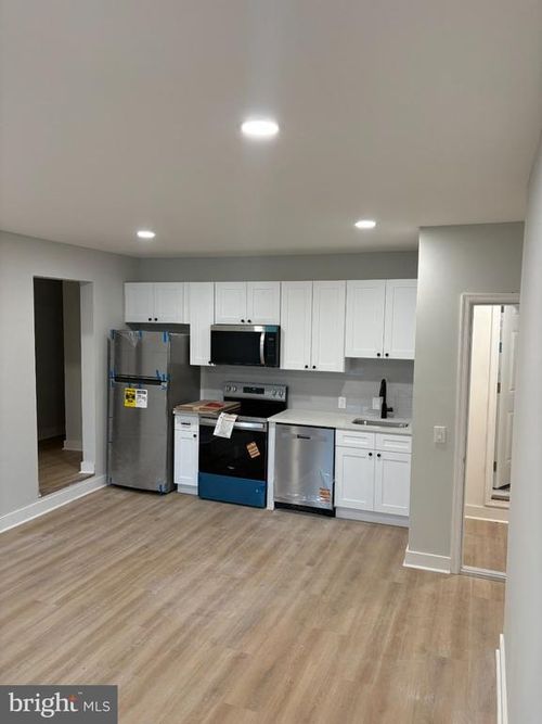 4-7406 Bristol Pike, LEVITTOWN, PA, 19057-5008 | Card Image