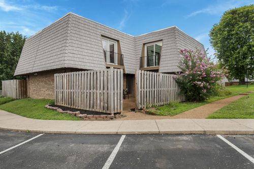214-214 Cedarwood Ln, Madison, TN, 37115-2757 | Card Image