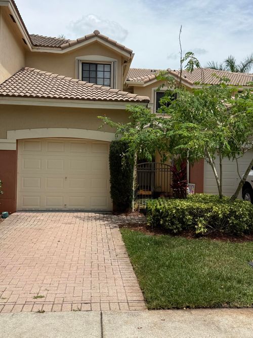 3909-3909 Tree Top Dr, Weston, FL, 33332-2148 | Card Image