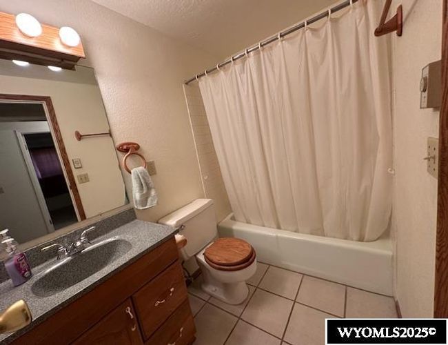 530 Juniper St, House other with 5 bedrooms, 3 bathrooms and null parking in Green River WY | Image 14