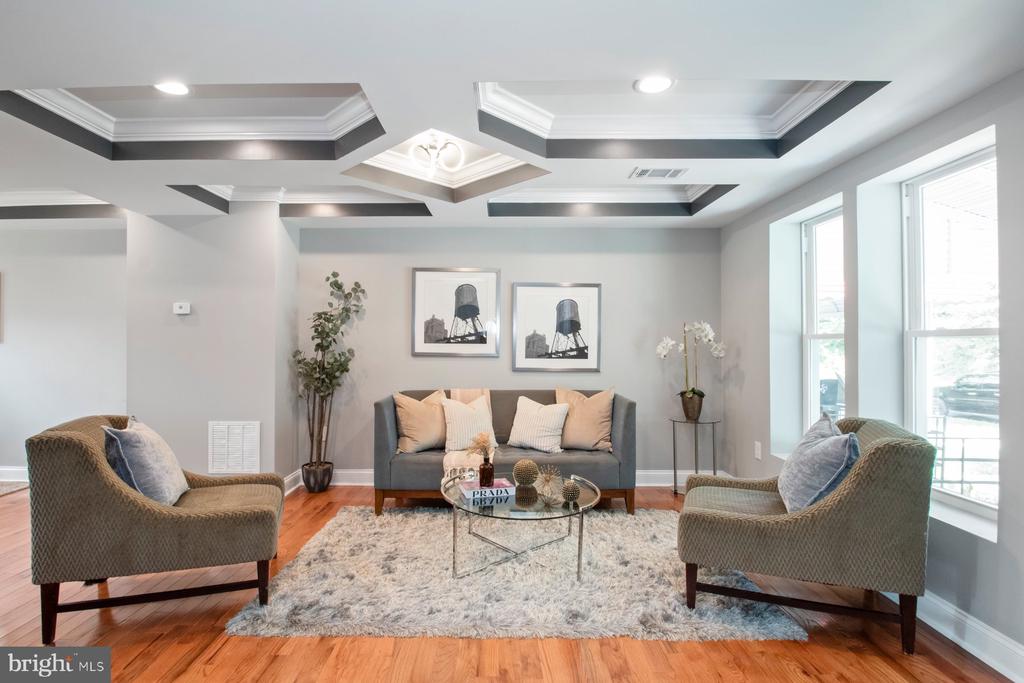 Kennison Ave, Baltimore, MD 21215