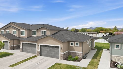 126-250 W 1200 S, Tremonton, UT, 84337-2204 | Card Image