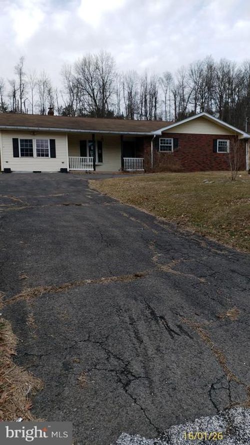 1899 Long Run Rd, SCHUYLKILL HAVEN, PA, 17972-8847 | Card Image