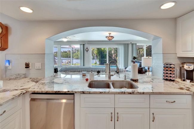 6530 Manila Palm Way, House other with 4 bedrooms, 2 bathrooms and null parking in APOLLO BEACH FL | Image 38