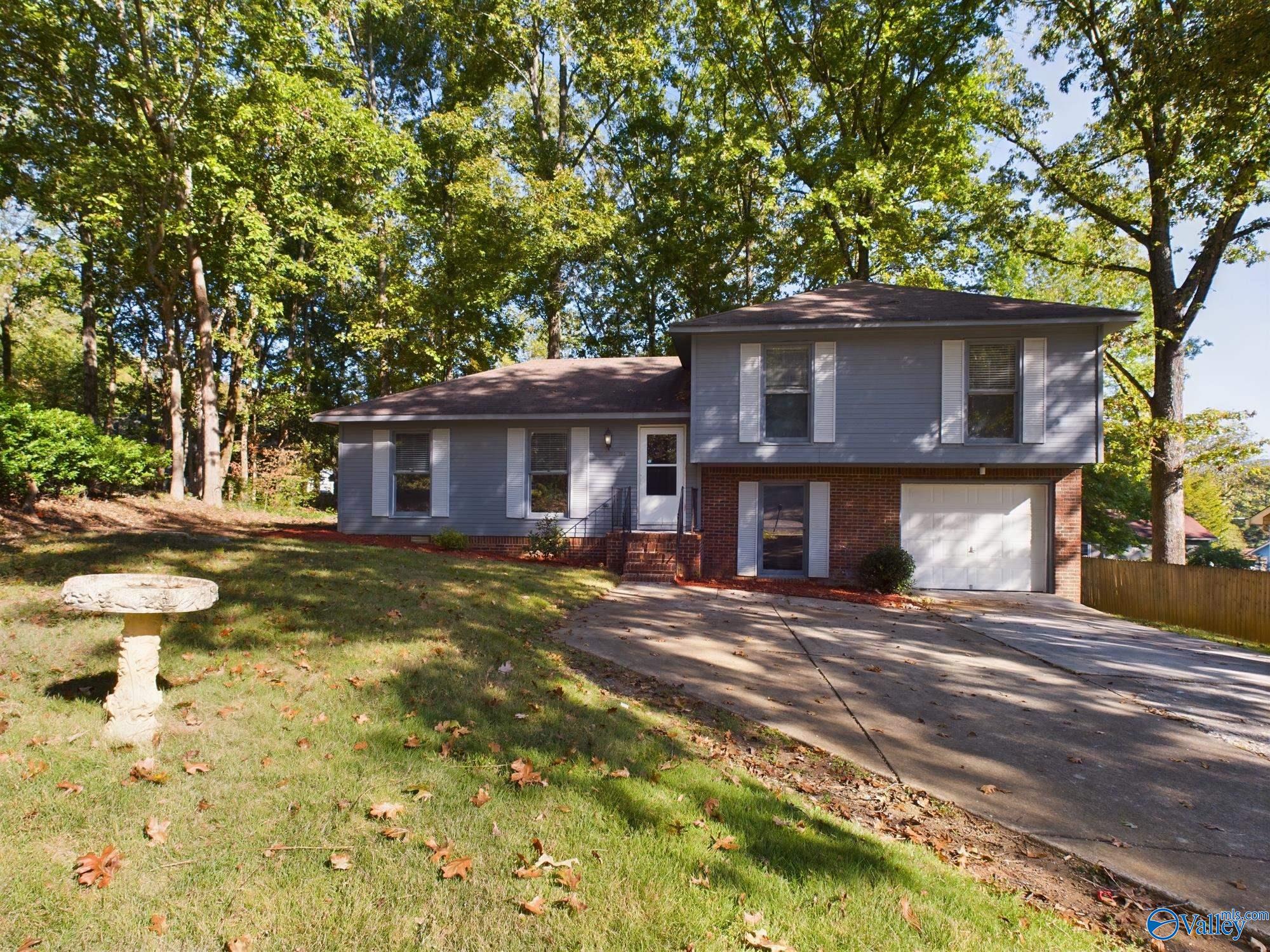 Shirley Ct, Huntsville, AL 35803