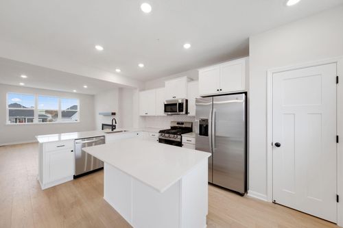 6730 Wildflower Way, Minnetrista, MN, 55331-2812 | Card Image