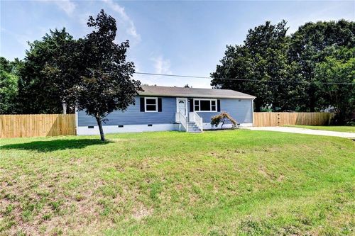 6999 Linda Cir, Hayes, VA, 23072-3042 | Card Image