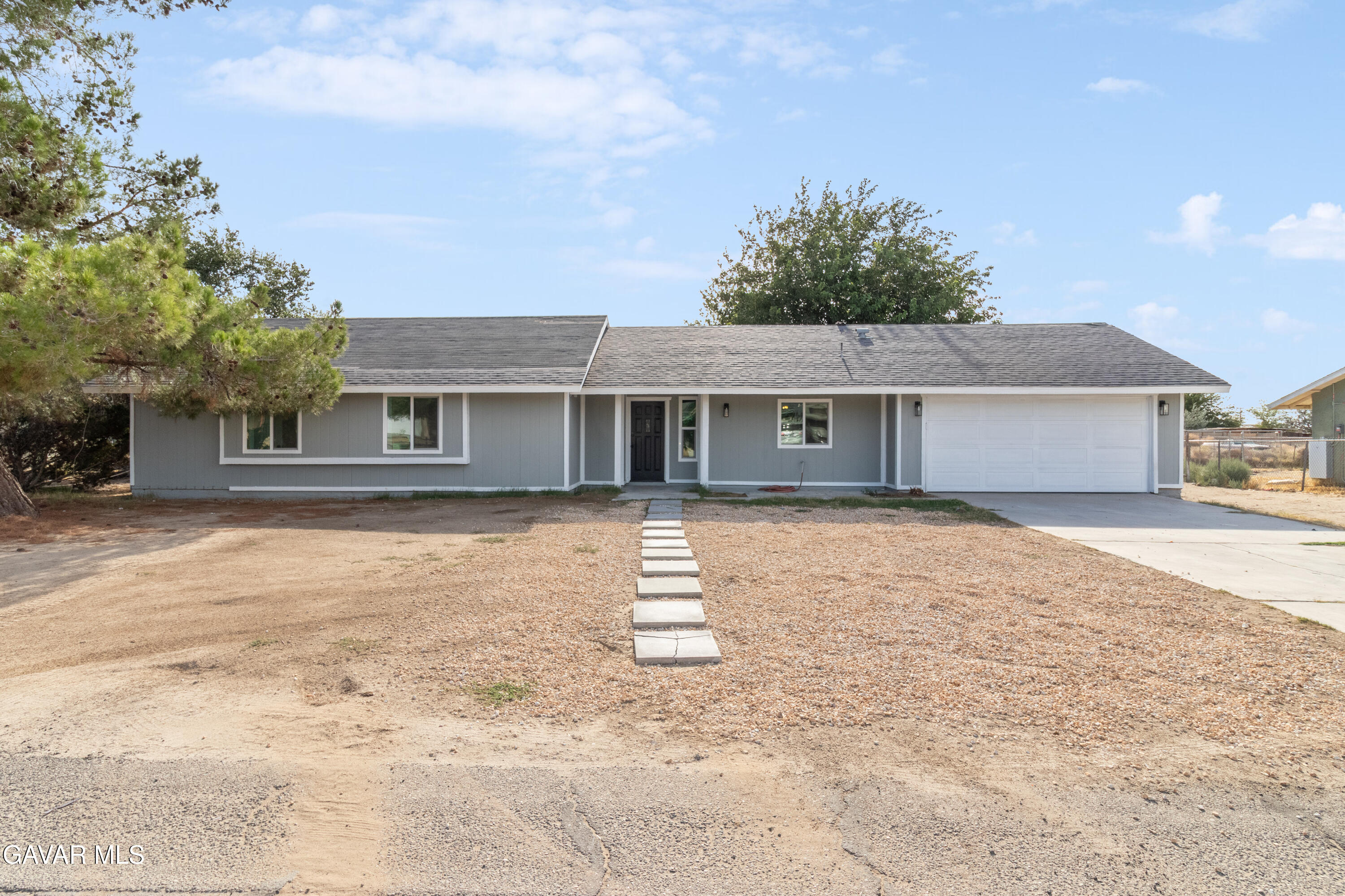 Residential in Lake Los Angeles 2