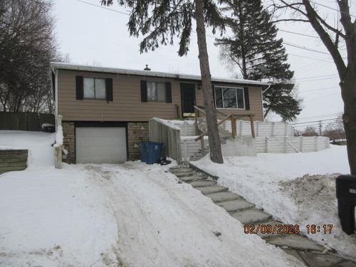 400 Newberg Ave, Grand Rapids, MI, 49504-4724 | Card Image