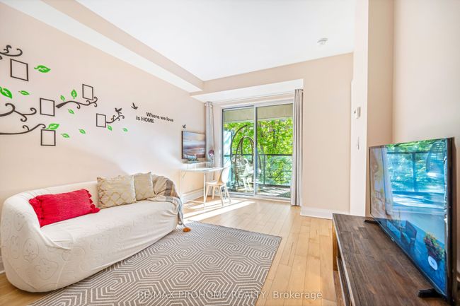 213 - 21 Clairtrell Rd, Condo with 2 bedrooms, 2 bathrooms and 1 parking in Toronto ON | Image 14