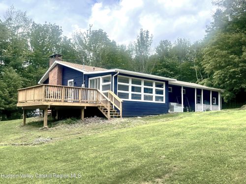 830 Goshen St, Jewett, NY, 12444-5107 | Card Image