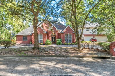 122 E Park Drive, House other with 4 bedrooms, 3 bathrooms and null parking in Conroe TX | Image 1