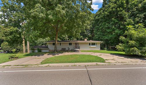4125 Thrushwood Ln, Minnetonka, MN, 55345-1839 | Card Image