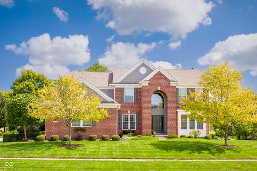 4737 Pebblepointe Pass, Zionsville, IN, 46077-8948 | Card Image