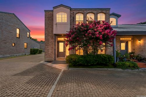 158 Oakwell Farms, San Antonio, TX, 78218 | Card Image