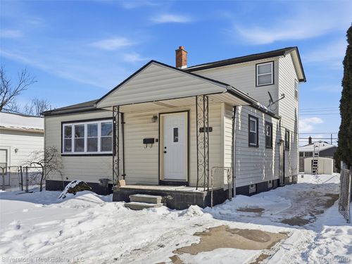 24614 Tuscany Ave, Eastpointe, MI, 48021-1295 | Card Image