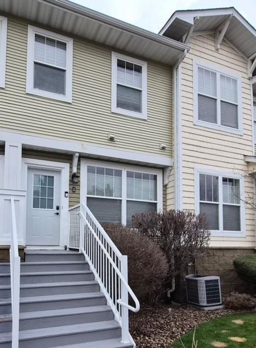 15-1240 County Road D E, Maplewood, MN, 55109-6020 | Card Image