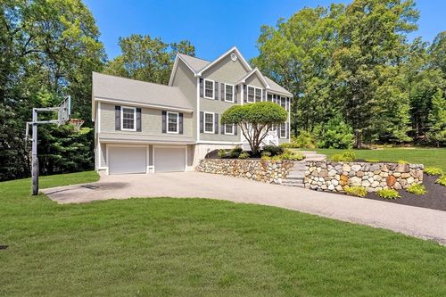 122 Carlisle Rd, Westford, MA, 01886-4423 | Card Image