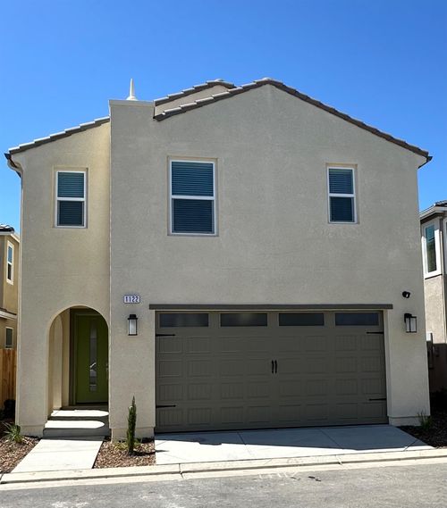 1122 Elevations Way W, Madera, CA, 93636-9022 | Card Image