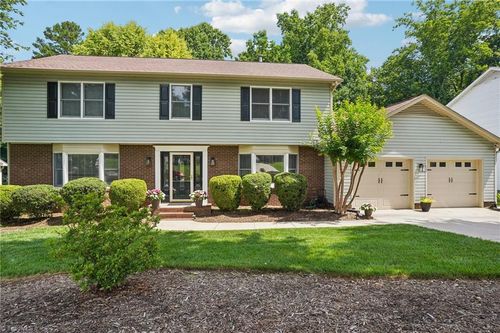2307 Leeds Ave, High Point, NC, 27265-2462 | Card Image