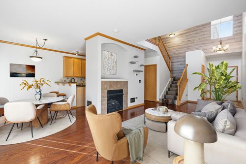 17656 S Gilbert Dr, Lockport, IL, 60441-1100 | Card Image