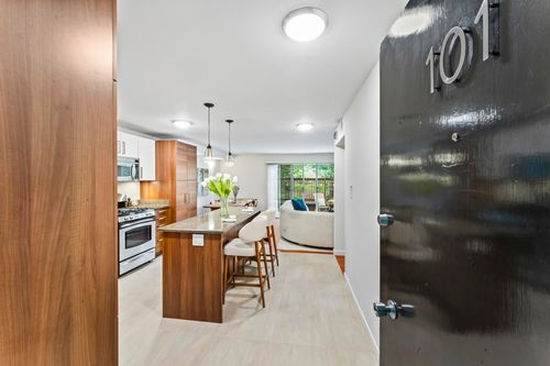 101-2130 Mountain Blvd, Oakland, CA, 94611 | Card Image