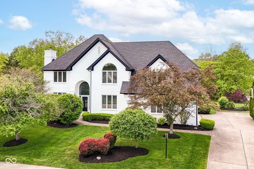 12496 Pembrooke Cir, Carmel, IN, 46032-8337 | Card Image