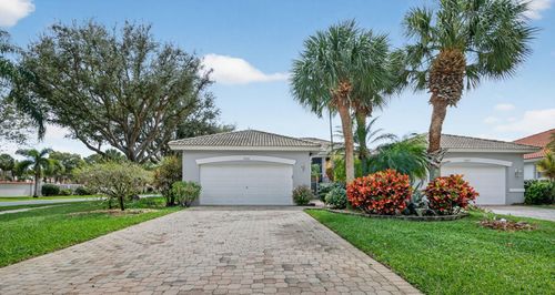 9848 Crescent View Dr S, Boynton Beach, FL, 33437-5923 | Card Image