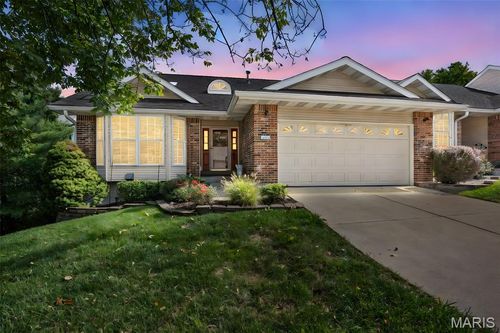 30-818 Brae Ct, Chesterfield, MO, 63017-1800 | Card Image