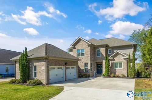 2807 Talon Cir Ne, Huntsville, AL, 35811-2640 | Card Image