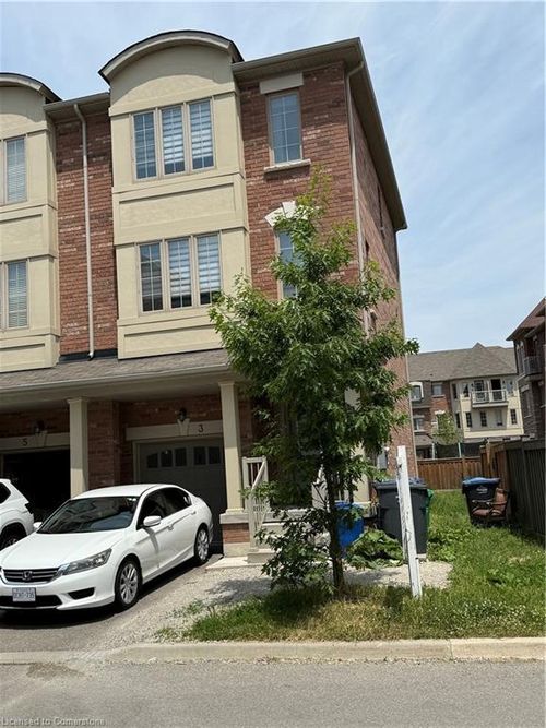 3 Hobart Gdns, Brampton, ON, L6Z0J1 | Card Image
