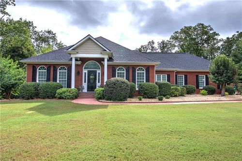 29 Hunters Ridge Dr, Adairsville, GA, 30103-5550 | Card Image