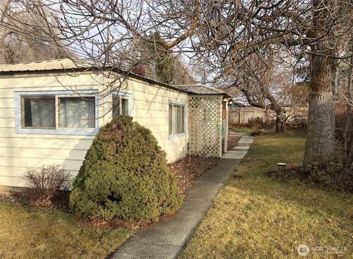 406 S Chestnut St, Ellensburg, WA, 98926-3852 | Card Image