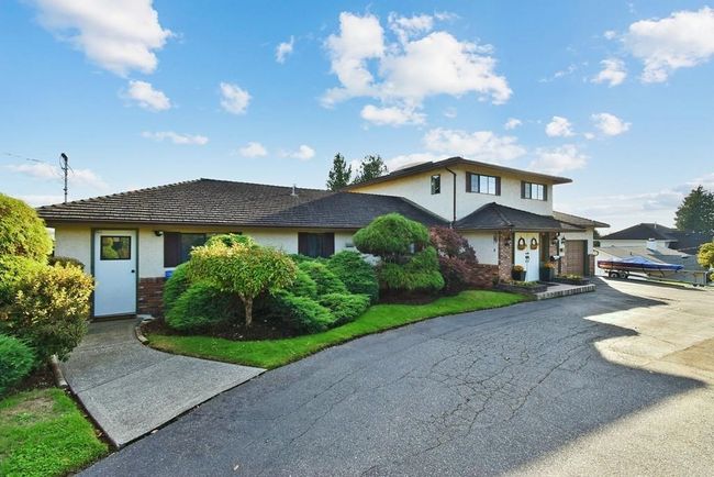 35006 Marshall Road, House other with 4 bedrooms, 3 bathrooms and 2 parking in Abbotsford BC | Image 4