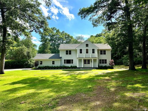 19 Woodvale Dr, Syosset, NY, 11791-1213 | Card Image