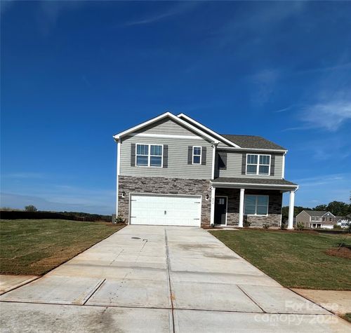 824 Candy Dr, Statesville, NC, 28677-3018 | Card Image