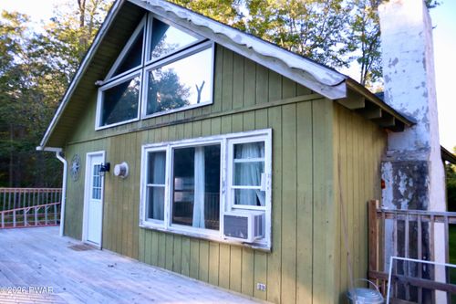 1095 Westside Dr, Newfoundland, PA, 18445-7792 | Card Image