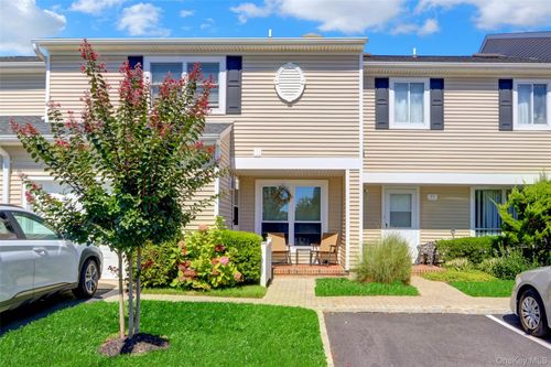 unit-76-100 Baker Ct, Island Park, NY, 11558-2268 | Card Image