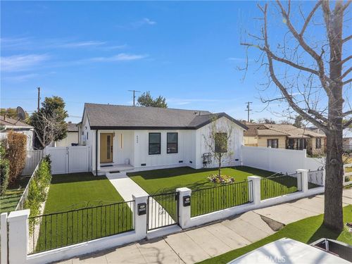 6900 Corbin Ave, Reseda, CA, 91335-3653 | Card Image