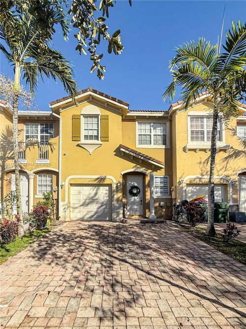 639 Ne 21st Ave, HOMESTEAD, FL, 33033-6038 | Card Image