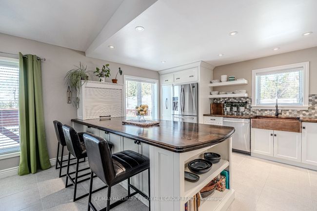 99 King Rd, House other with 3 bedrooms, 3 bathrooms and 10 parking in Tay ON | Image 5