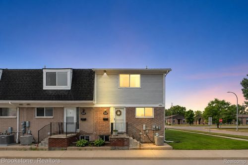 16092 W 11 Mile Rd, Southfield, MI, 48076-3605 | Card Image
