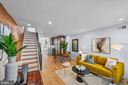 806 Dudley St, PHILADELPHIA, PA, 19148-2340 | Card Image