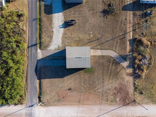 2002 Avenue L, Anson, TX, 79501-7012 | Card Image