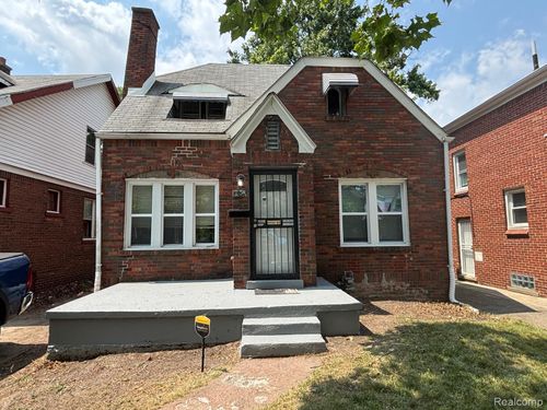 15821 Indiana St, Detroit, MI, 48238-1105 | Card Image