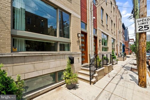 622 S 7th St, PHILADELPHIA, PA, 19147-2127 | Card Image