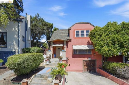 1134 Chatham Rd, Oakland, CA, 94610-2821 | Card Image
